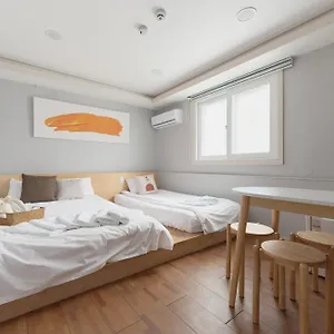 Dawoo House 2 In Hongdae Gasthof